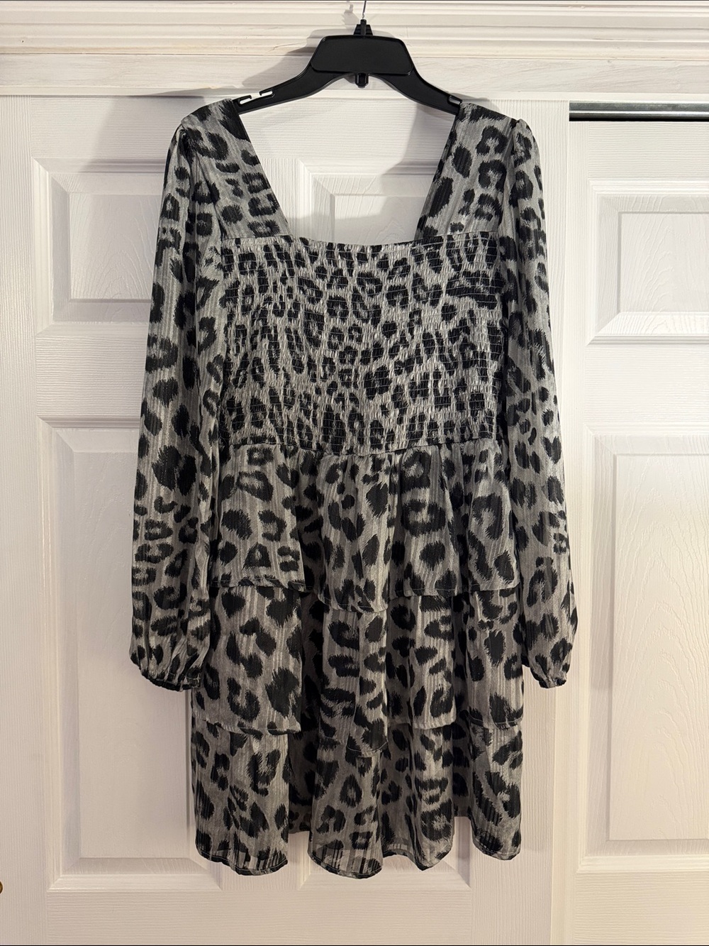 ODDY Black and Gray Leopard-Print Smocked Tiered Long Sleeve Dress